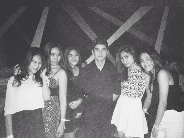 Al, Citra dan sahabat-sahabatnya di ulang tahun Al. ©Citrraulia