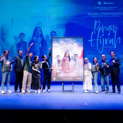 Film Pengin Hijrah Tampilkan Perjalanan Spiritual Steffi Zamora dan Endy Arfian di Keindahan Uzbekistan