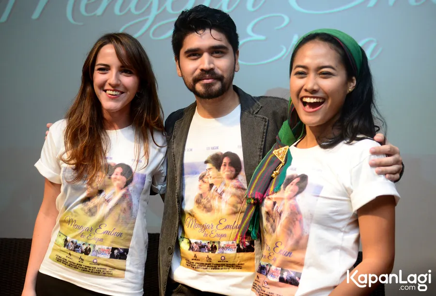 Rizky, Roberta dan Putri bangga bisa bermain di MENGEJAR EMBUN DI EROPA/©KapanLagi.com®/Bayu Herdianto