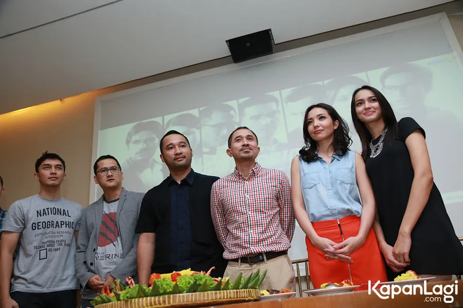 Tim pendukung film THE PROFESSIONALS © KapanLagi.com®/Agus Apriyanto