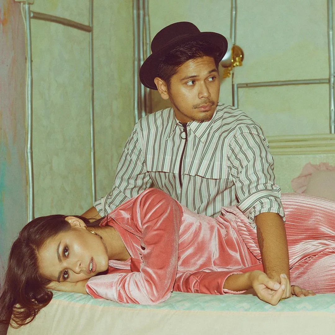 Kemesraan manis Firrina Sinatrya & Petra Sihombing. Credit: via instagram.com/oktomoto