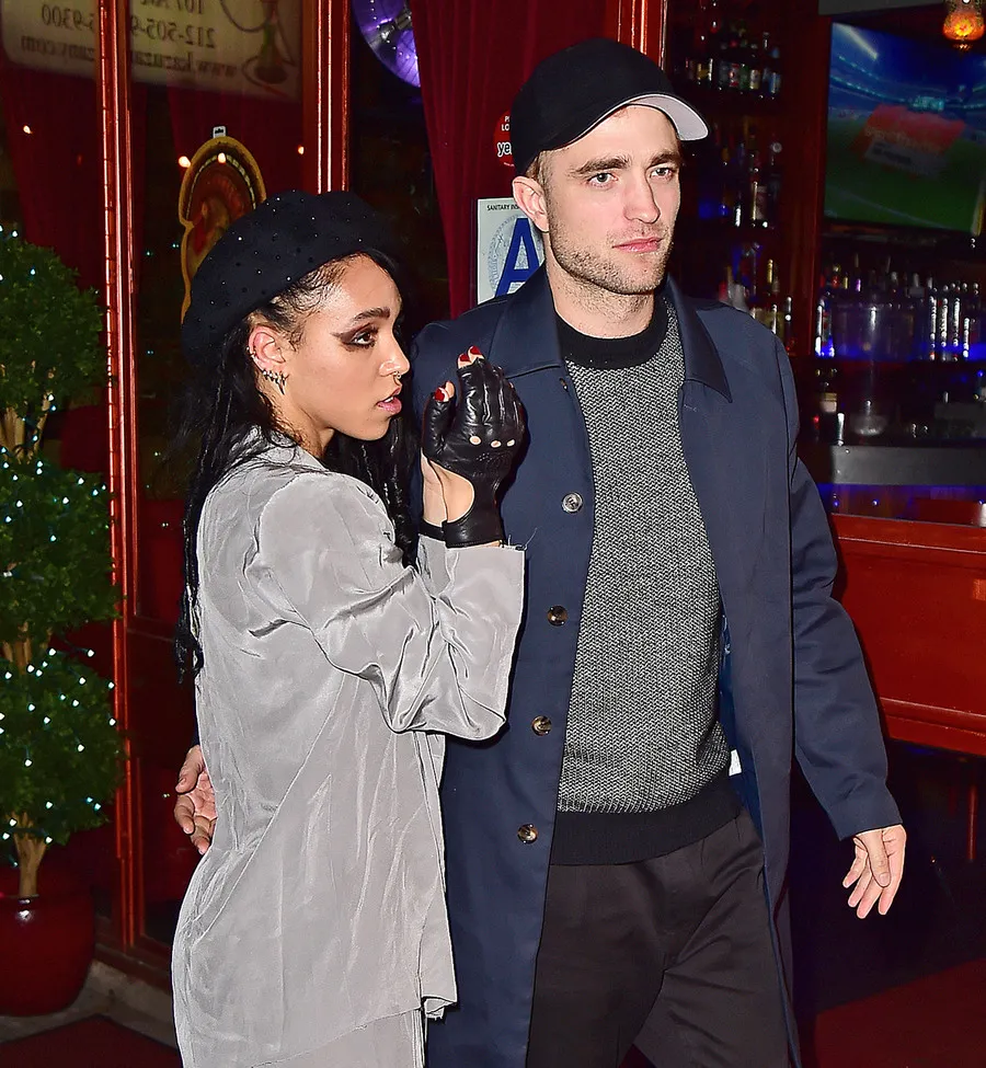 Hubungan Twigs dan Pattinson baik-baik saja © Splashnews.com