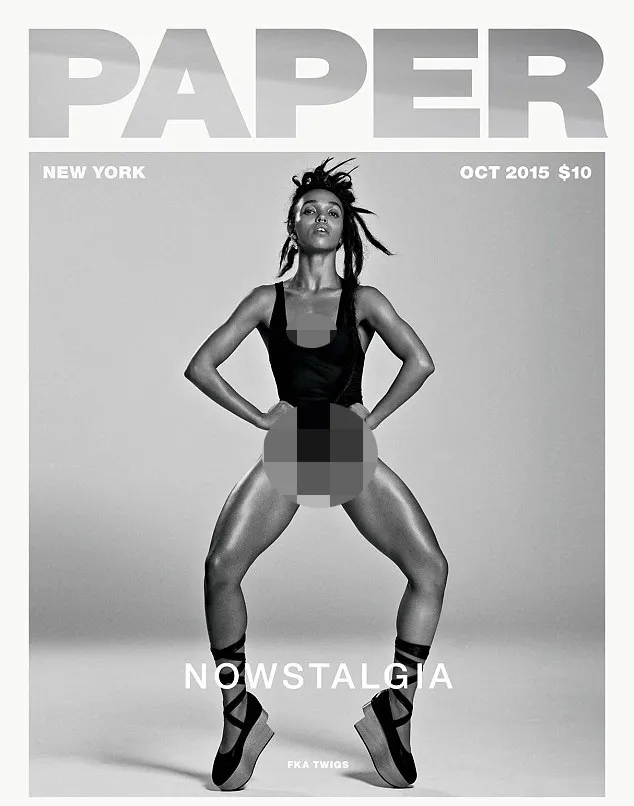 Begini gaya Twigs saat menjalani pemotretan © Paper Magazine