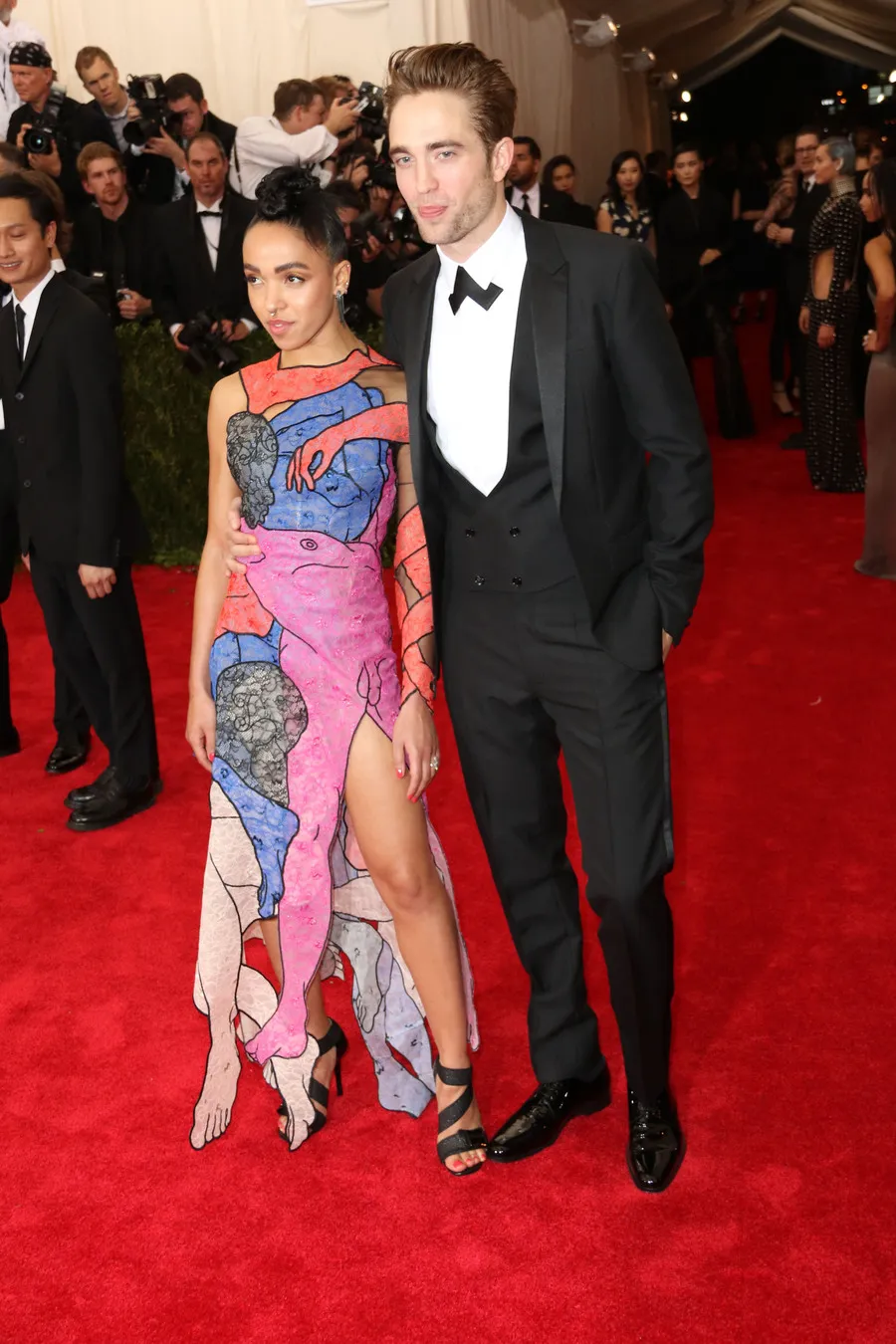 FKA Twigs dikabarkan bakal mencampakkan Roberts Pattinson © Splashnews.com