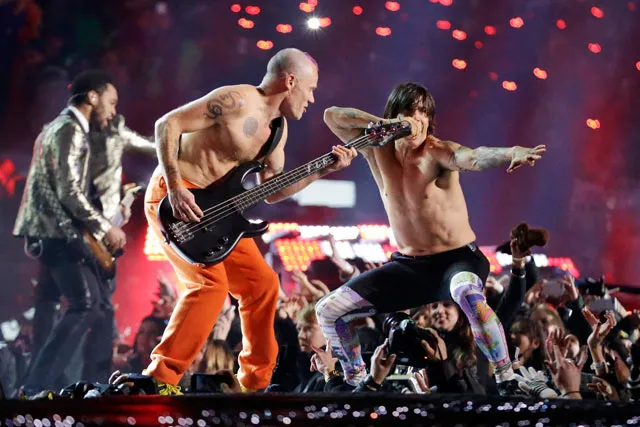 Penampilan Red Hot Chili Peppers di Super Bolw 2014/@Wilowtop