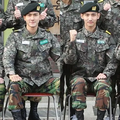 Penampakan Siwon dan Changmin saat di markas pelatihan militer. © soompi.com