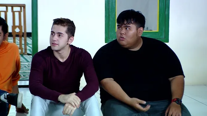 Anak-anak Rainbow punyai rencana untuk melakukan kegiatan sosial bersama Tari dan Ceu Dedeh.