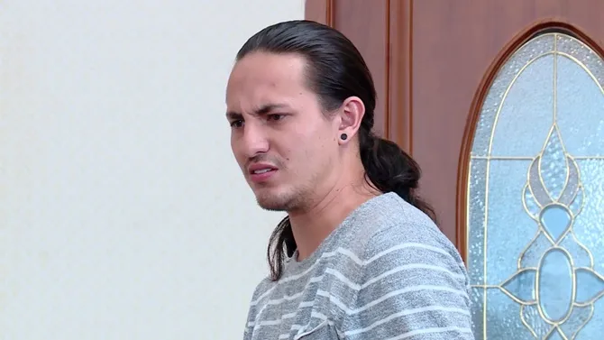 Kendati sudah diminta mengerti oleh Yulita, Rimba tetap cuek dan menuduh Vika masih pikirkan Al.