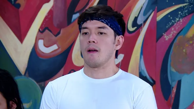 Hiro termenung saat Andra menanyakan soal kedekatan Finny dan Milka.