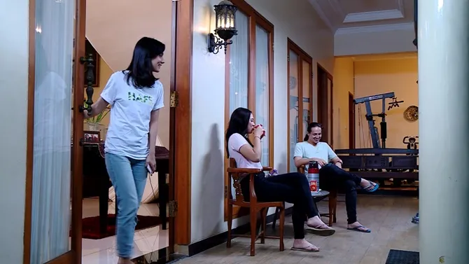 Rimba dan Finny memang cocok. Milka akhirnya punya rencana untuk mendekatkan mereka.