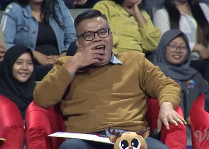 Juri pun nggak segan-segan terbahak mendengar bit Boah soal ceker pedas.