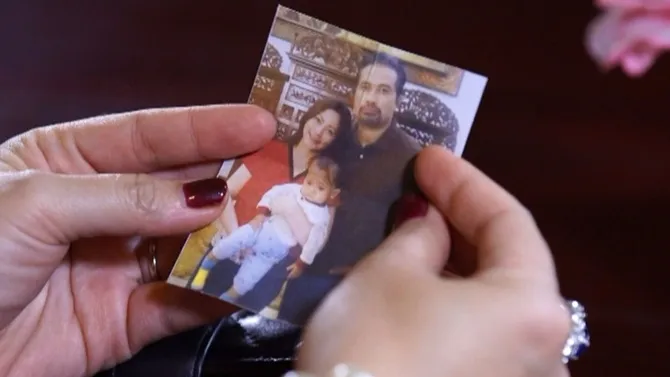 Apa yang terjadi dengan masa lalu ibu Ilham?