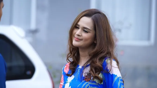 Sania bersekongkol dengan Berlian untuk menyingkirkan Mutiara.