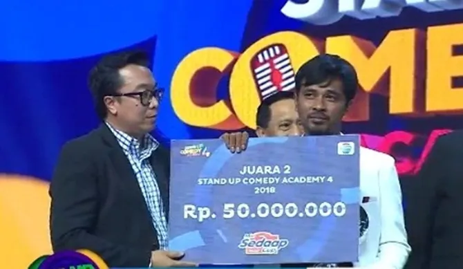 Selamat Didi, selamat menikmati hasil berjuang di panggung stand up!