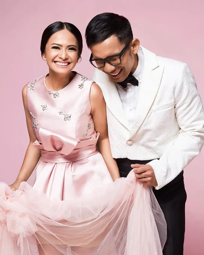 Ersa Mayori Tetap Awet Muda Dalam Photoshoot Teranyarnya (Credit: Instagram).