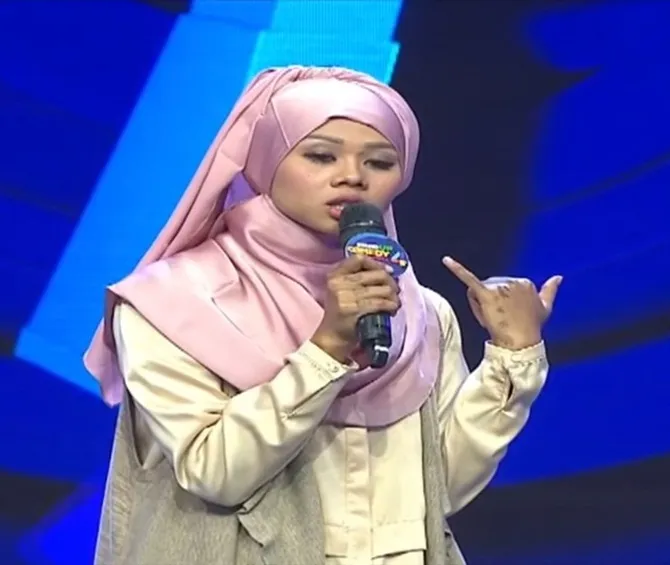 Mega saat bawakan materi soal perceraiannya.