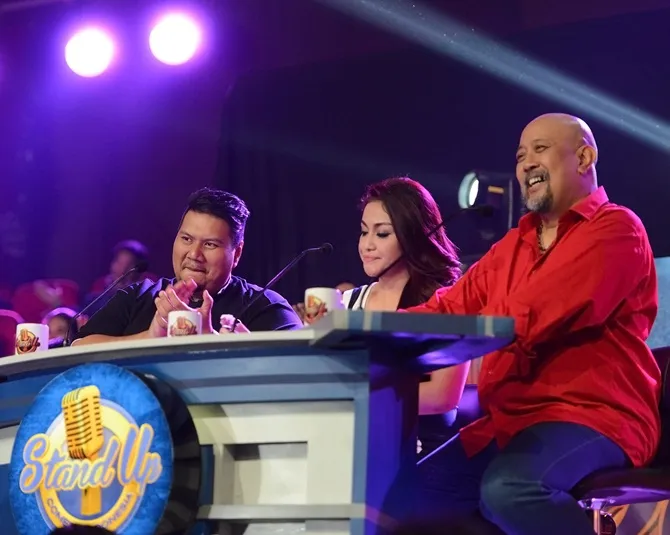 Perjalanan Mo Sidik jadi komika nggak singkat, ia bahkan sempat kesulitan untuk open mic di Indonesia.