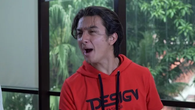 Leon terus kepikiran Dara yang berdiam diri. Ia heran sebab sebelumnya Dara nampak ceria.