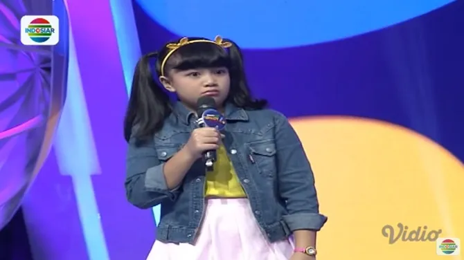 Siapa nggak kenal Tasya Carlla, gadis cilik yang jadi peserta termuda Stand Up Comedy Academy (SUCA) 4.