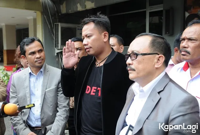 Saat ditemui di kawasan Jalan Kapten Tendean, Mampang, Jakarta Selatan, Jumat (6/4) lalu, Vicky menjelaskan perkembangan kasusnya.