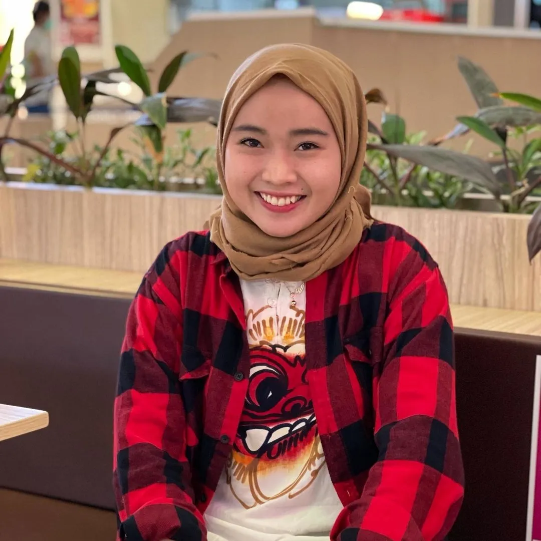 Asrinda Basri Buktikan Bisa Banggakan Orangtua (Credit: instagram.com/asrindabasri)