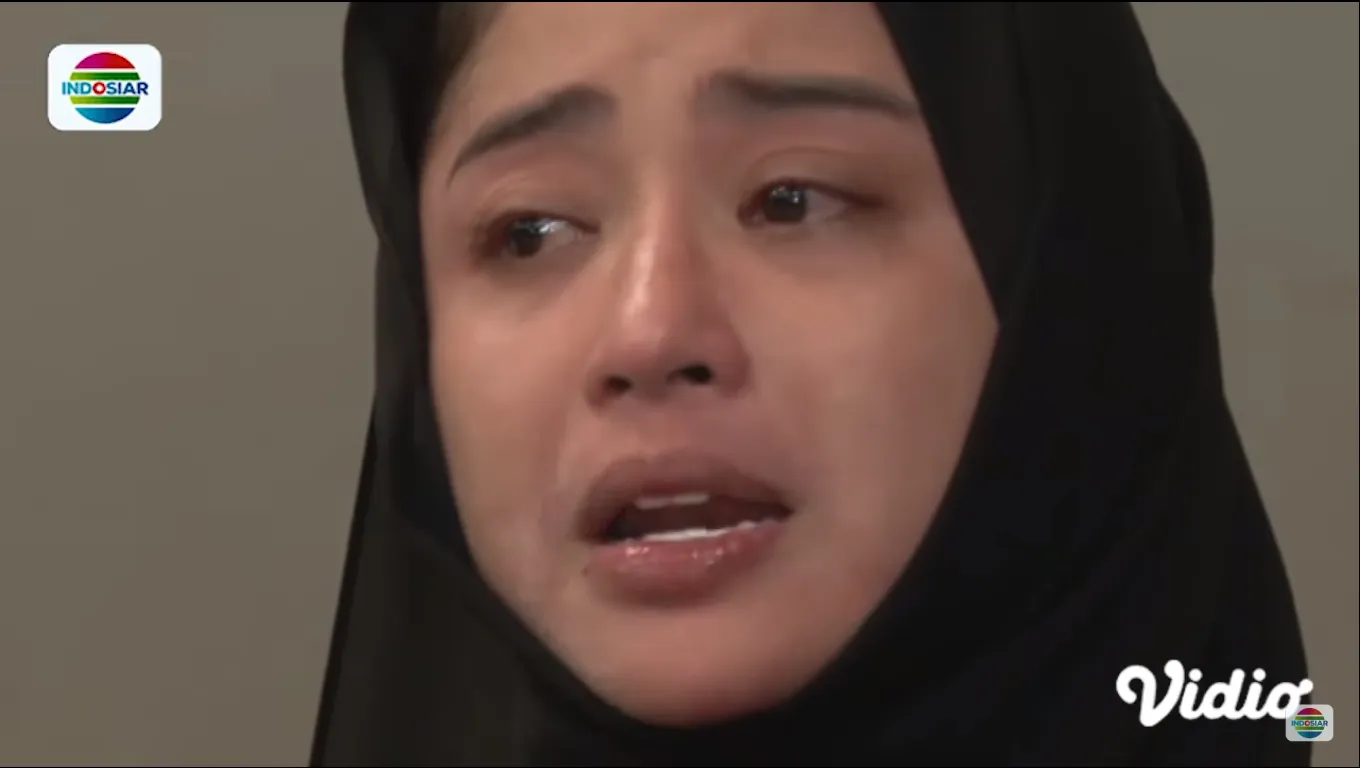 Dewi Perssik (credit: Youtube/Indosiar)