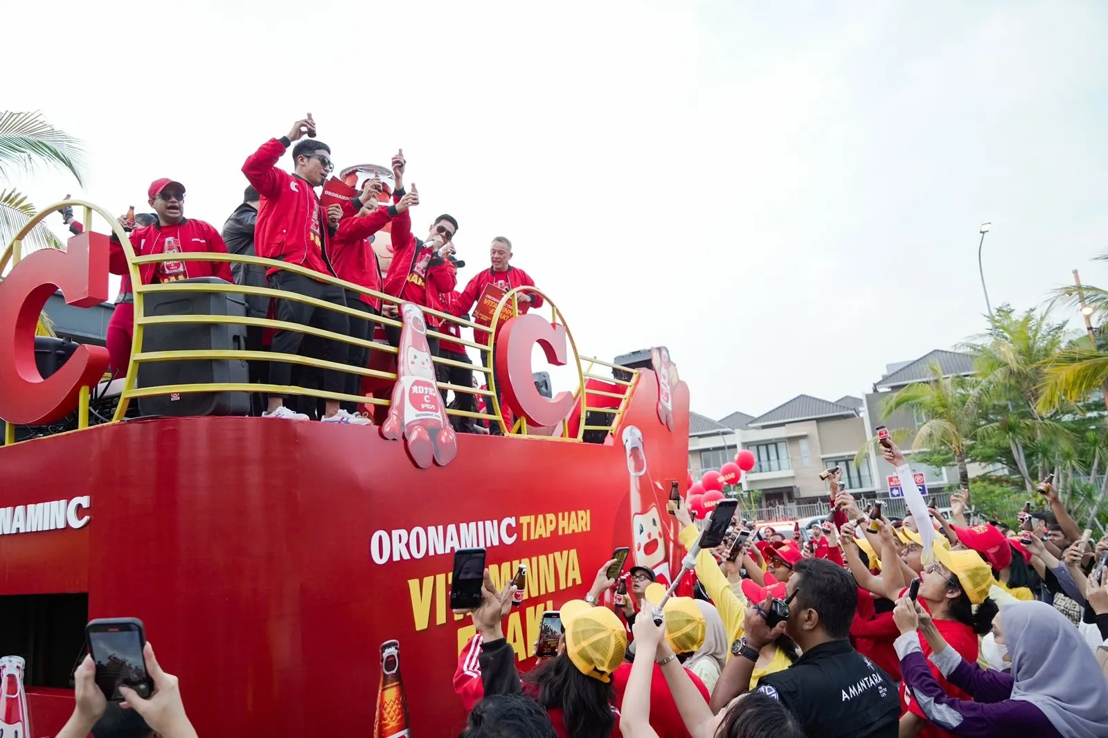 Dikta Wicaksono dan Haruka (Credit: Istimewa)