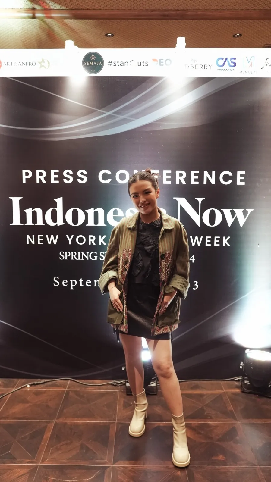 Amanda Sutanto Tampil di New York Fashion Week (Credit: Istimewa)