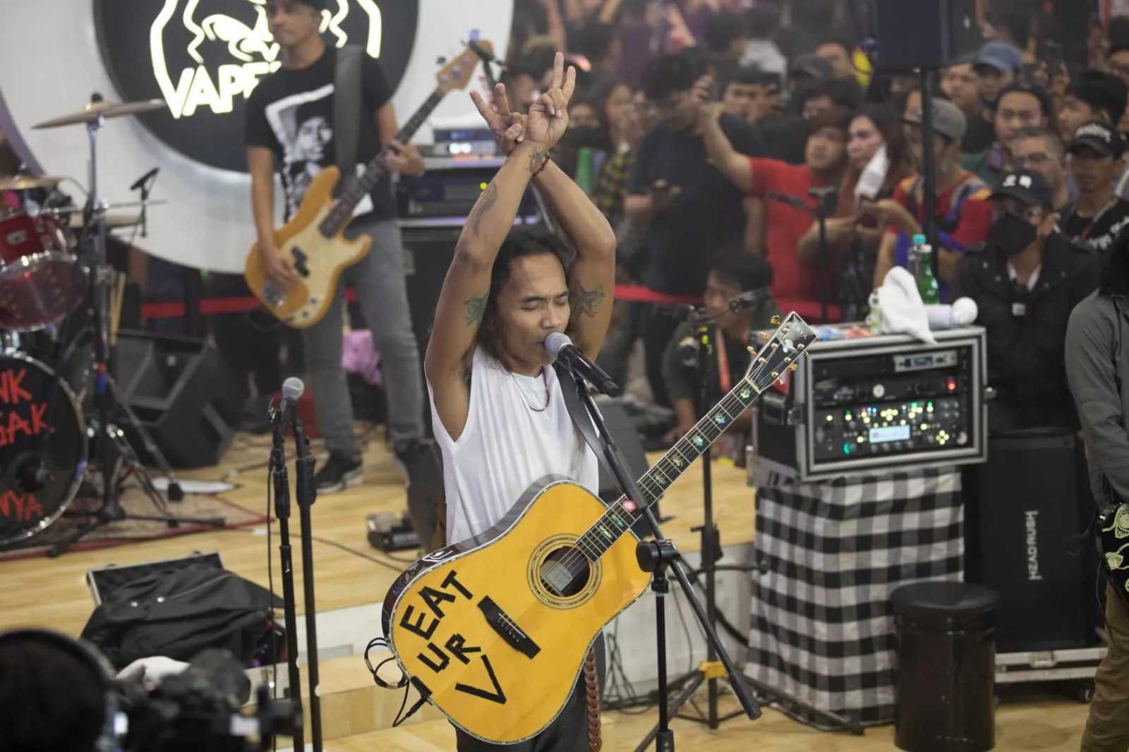 Slank Kejutkan Penonton © Istimewa