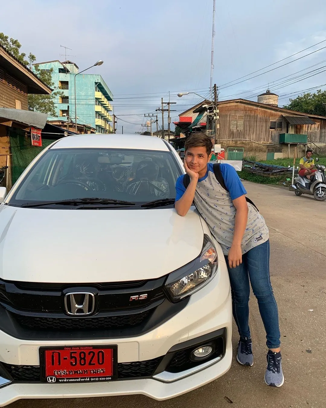 Jirayut © instagram.com/jirayutdaa4official