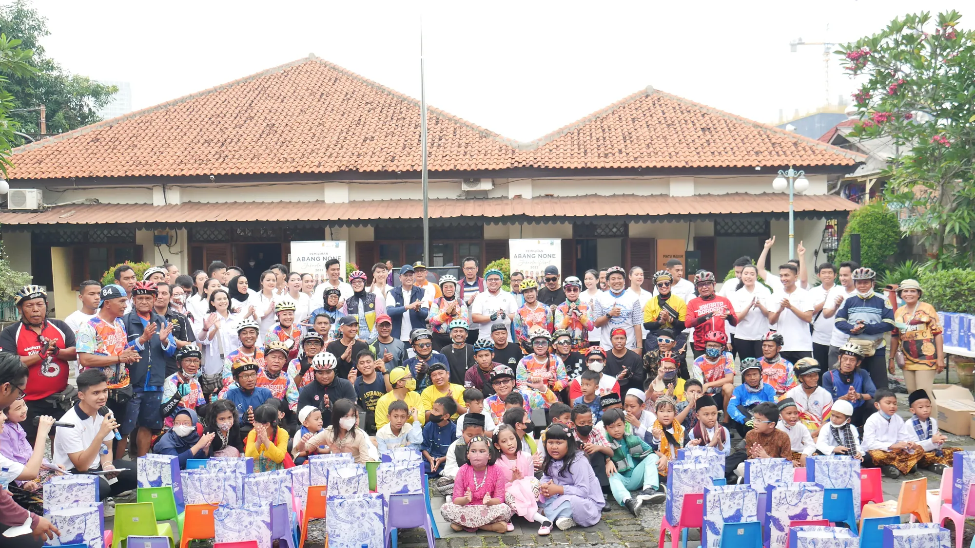 Finalis Abang None Jakarta Pusat Beri Edukasi pada 60 Anak SD (Credit: Istimewa)