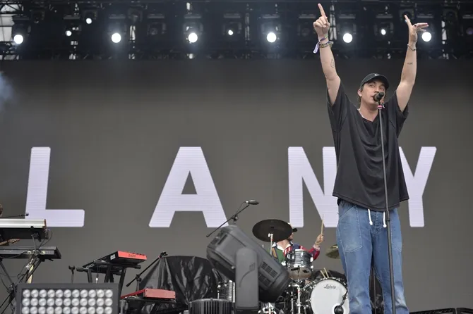 Lany Terdiri dari 3 personil