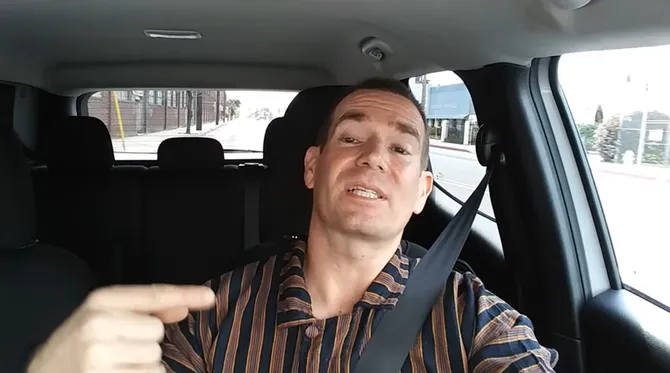 Lexis Mazerski credit: Youtube/Raja Dangdut dari Amerika