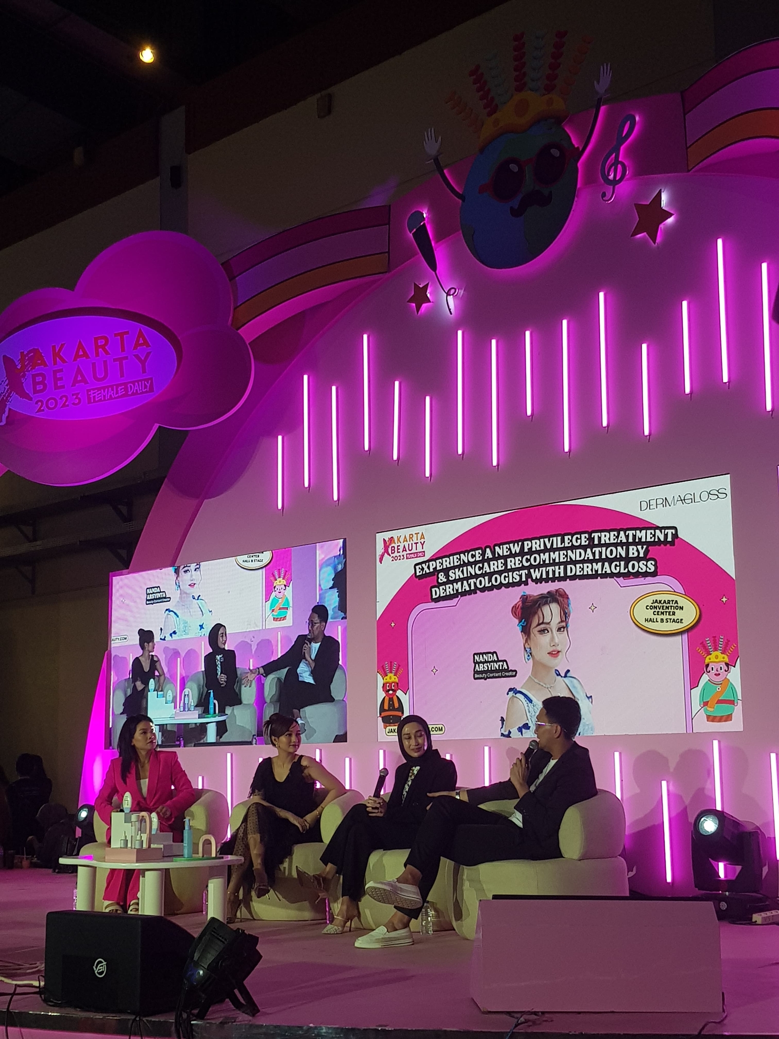 Influencer Reza Gladys Ungkap Tips Cantik Awet Muda di Akhir Tahun