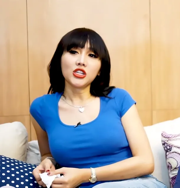 Lucinta Luna (Credit: Youtube/Ussy Sulistiawaty Official)