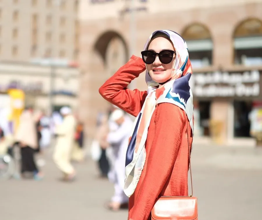 Luna Maya (Credit: instagram.com/lunahabit)