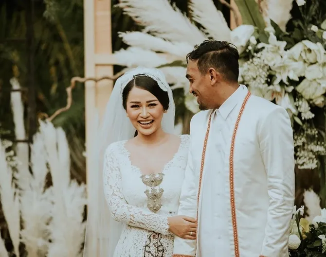 Mutia Ayu dan Glenn Fredly (Credit: instagram.com/mutia_ayuu)
