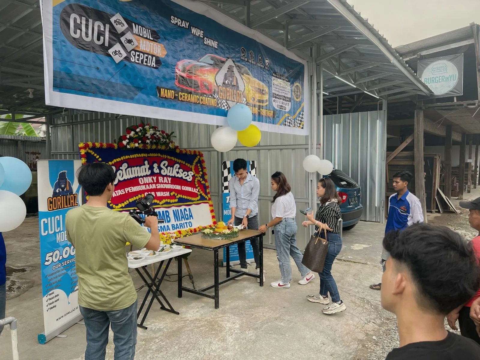 Onky Ray buka bisnis salon mobil (Credit: Istimewa)