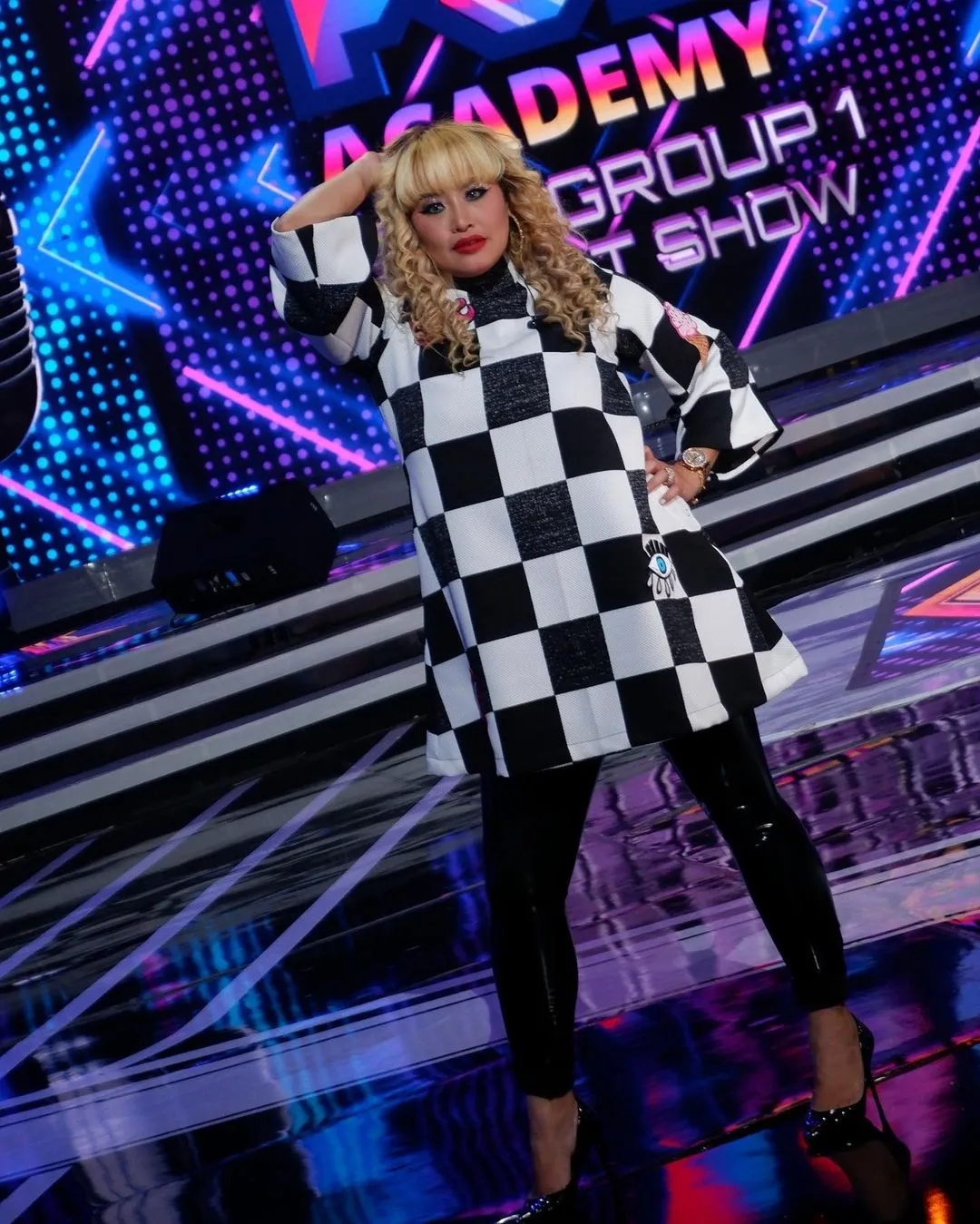 Pinkan Mambo Sebut Ukuran Rok dari XL Jadi L (Credit: instagram.com/pinkan_mambo)