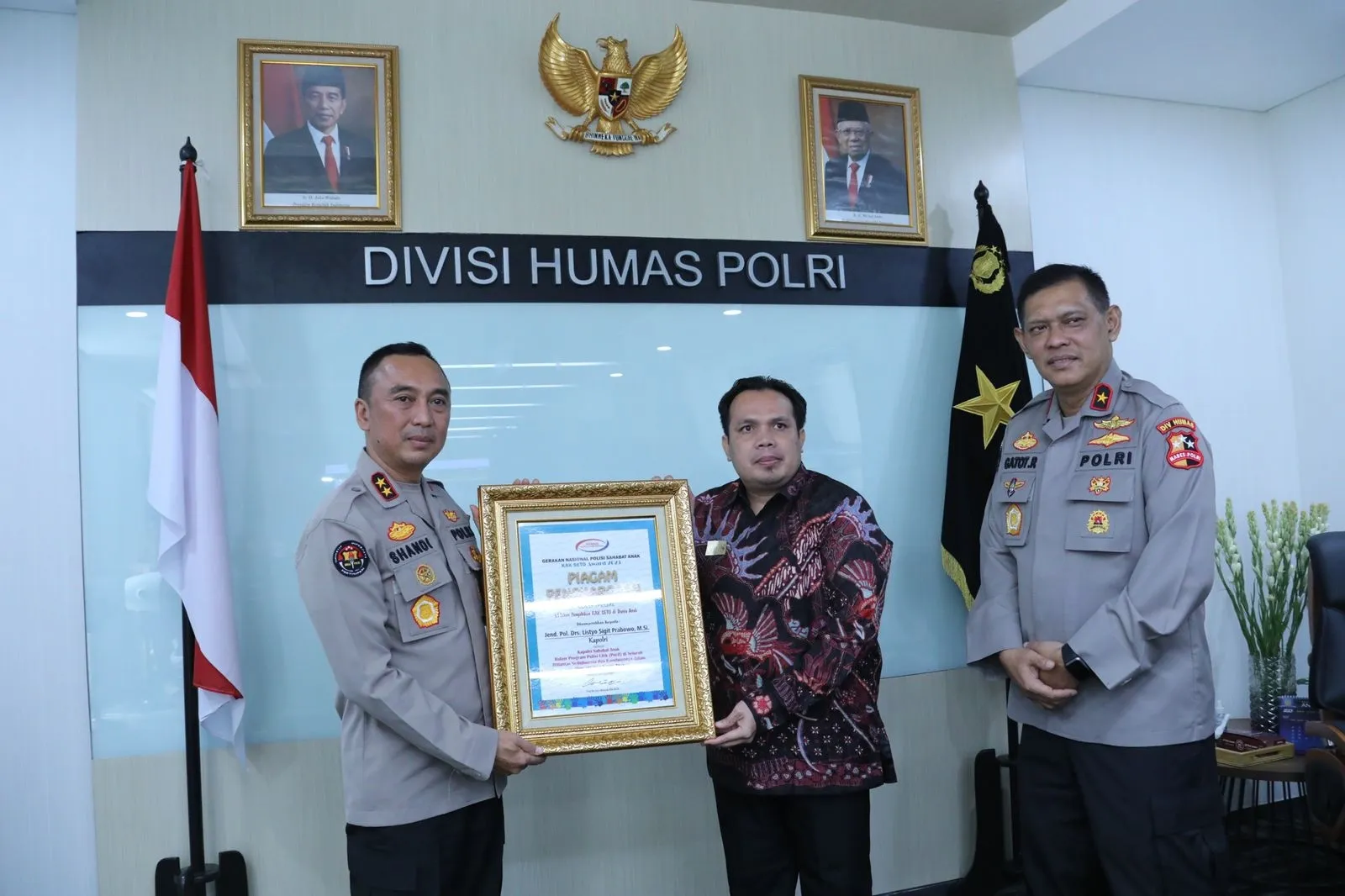 Polisi Selebriti Apresiasi Kapolri (Credit: Istimewa)