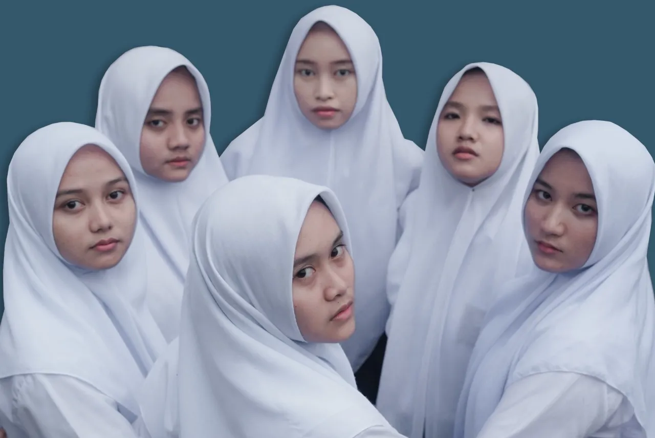 Putih Abu-Abu (Credit: Istimewa)