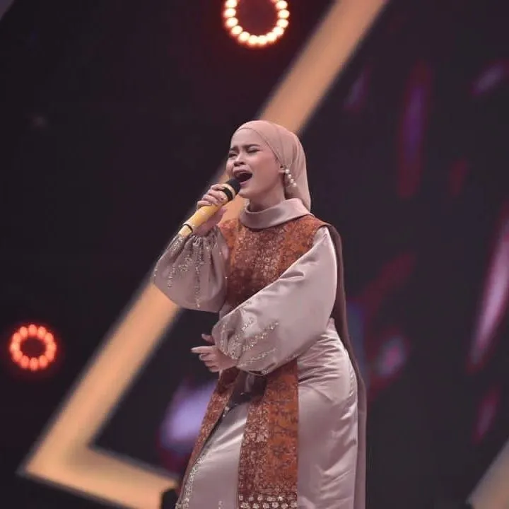 Salsabila Berhasil Dapat Standing Applause dari Denada (Credit: instagram.com/salsa_koplosuperstar)