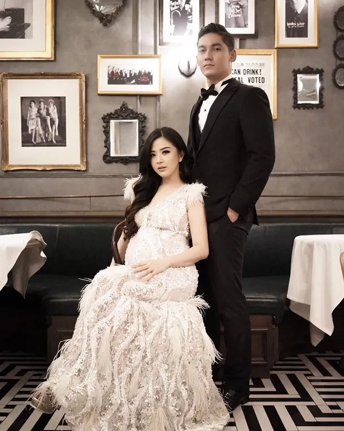 Franda dan Samuel Zylgwyn menanti anak pertamanya (credit : instagram.com/frandaaa87)