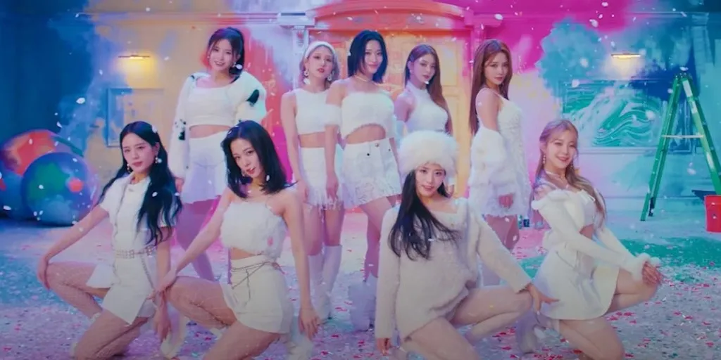 fromis 9 - Love Is Around