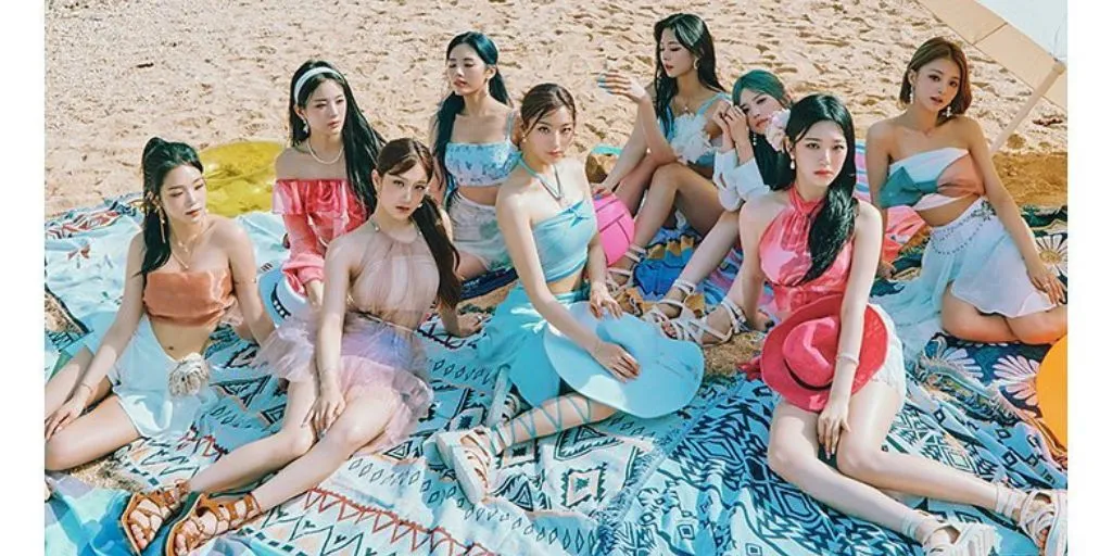 Fromis_9 - Sea of Moonlight