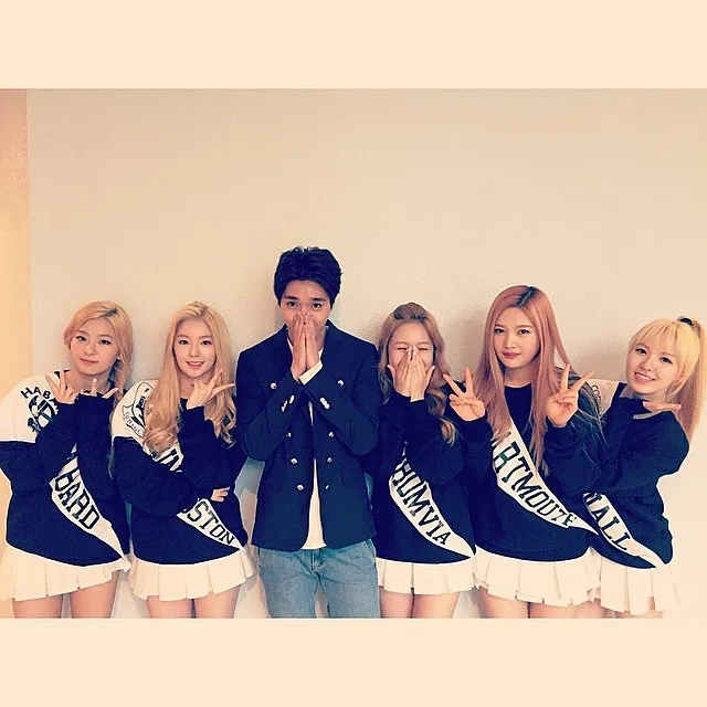 Jonghoon, leader FT Island, pernah foto bareng Red Velvet dan mengunggahnya ke Instagram © Instagram/ftgtcjh