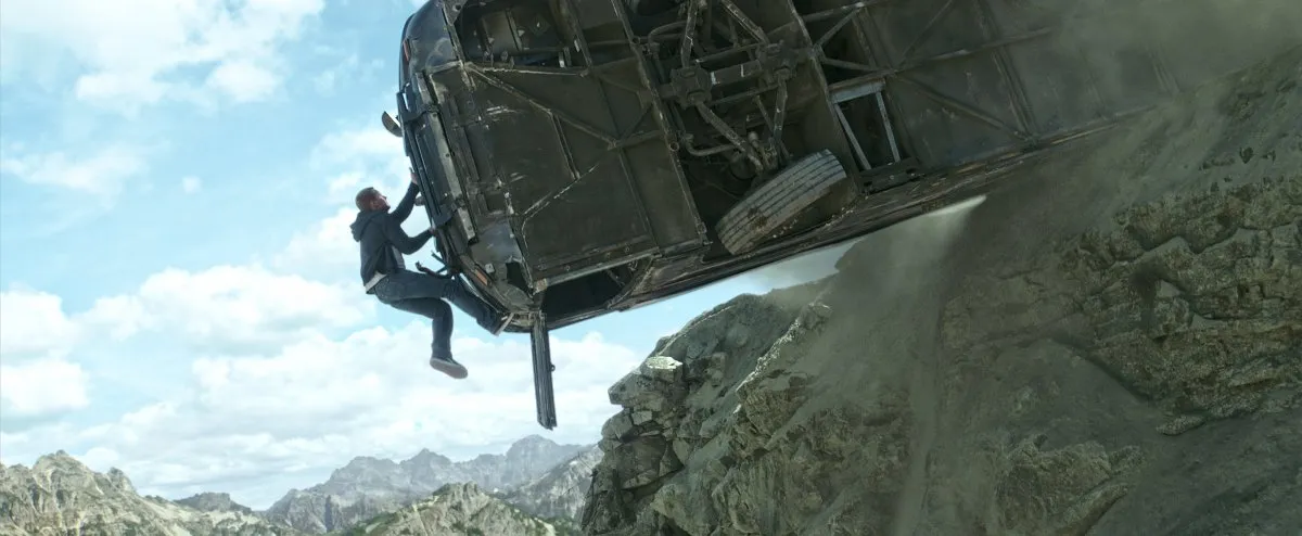 Adegan menegangkan dari FURIOUS 7/©Universal Pictures
