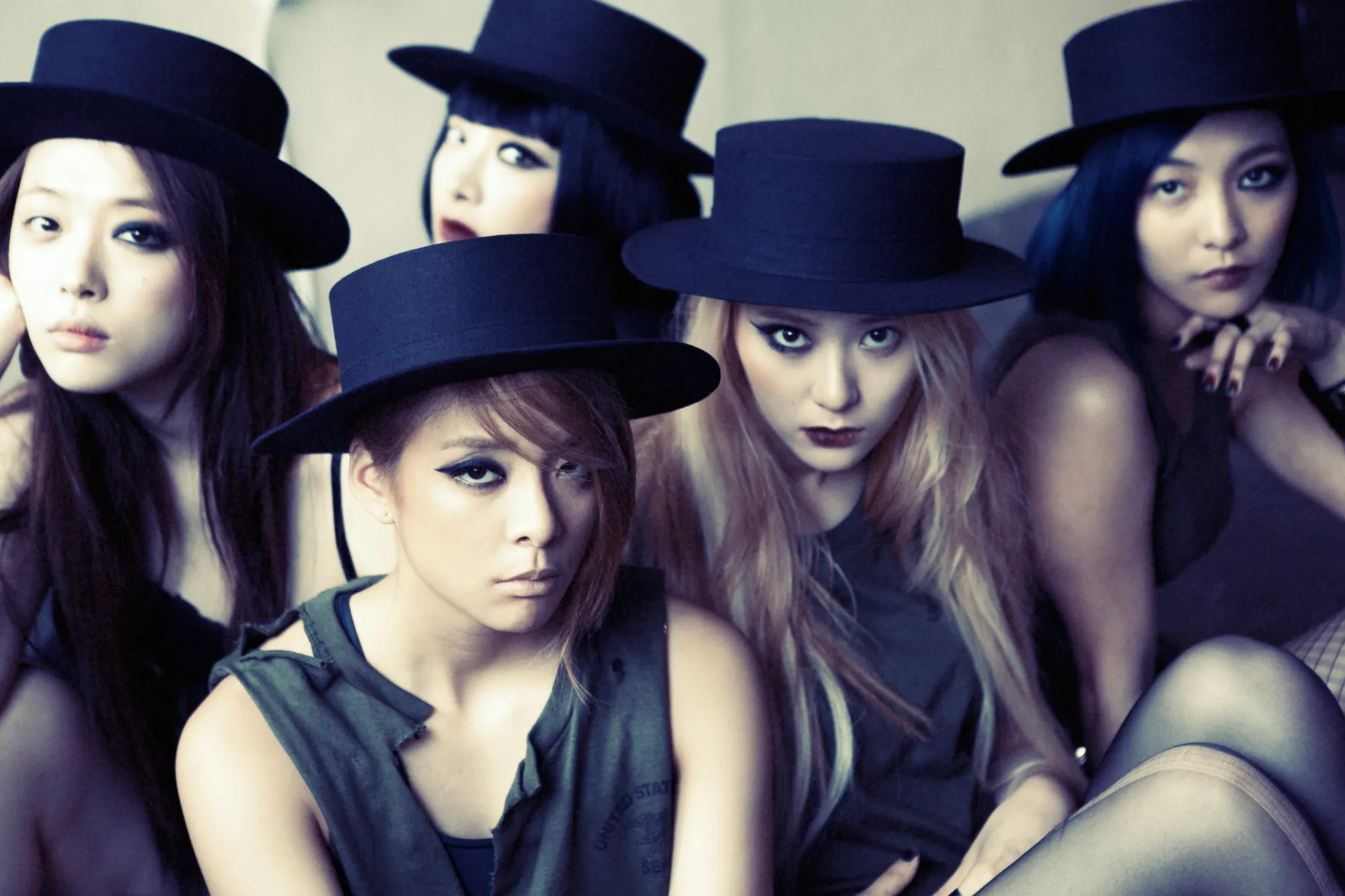 Tak ada lagi gadis cute. f(x) benar-benar sudah berubah foto via Soompi