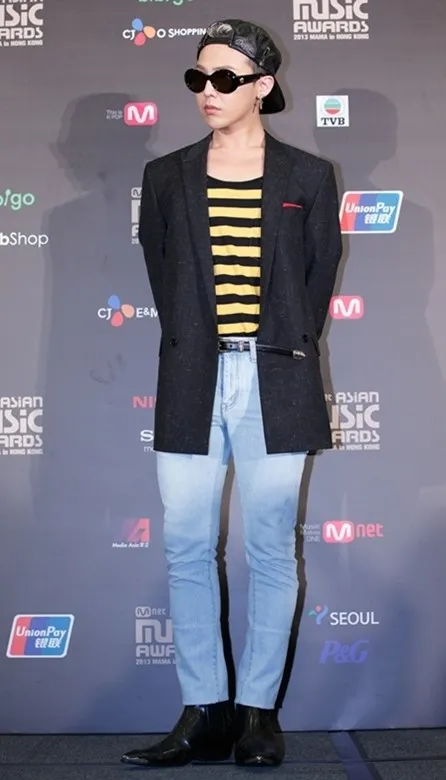 Tampilan keren G-Dragon di Mnet Asian Music Awards (MAMA) 2013 ©soompi.com