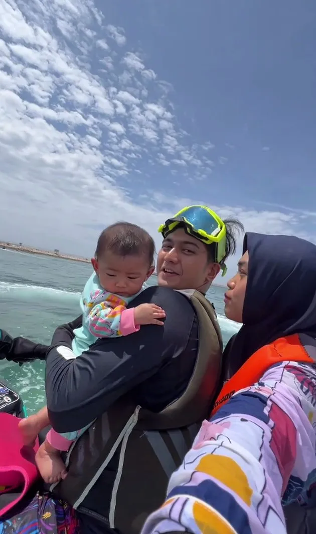 instagram.com/riaricis1795